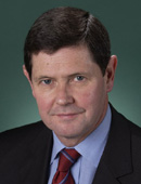 Official portrait of Kevin Andrews